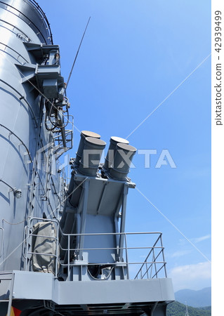 Take an escort ship Take an escort ship 42939499