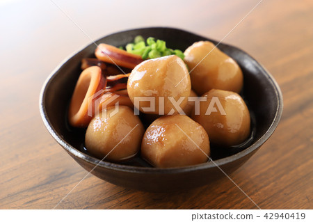 燜魷魚和芋頭 燜魷魚和芋頭 42940419