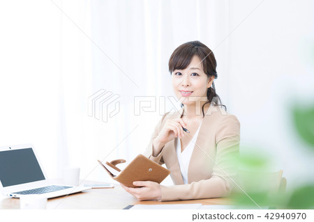 企業形象女性僱員指導指南OL銷售禮賓辦公室女士 企業形象女性僱員指導指南OL銷售禮賓辦公室女士 42940970