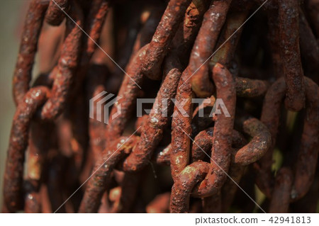 生鏽的鍊子特寫鏡頭 42941813