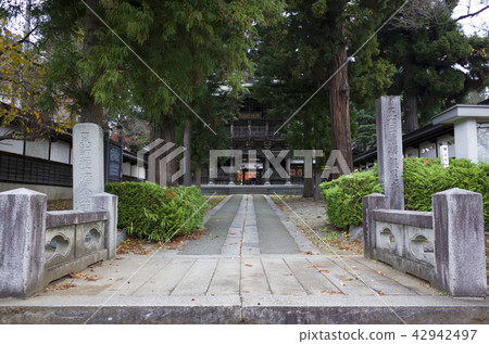 Morioka rented a temple 42942497