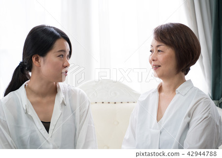 父母和孩子 父母和孩子 42944788