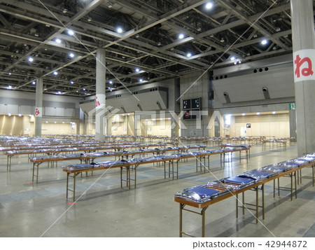 建立漫畫市場後,大網站西廳沒有人 建立漫畫市場後,大網站西廳沒有人 42944872