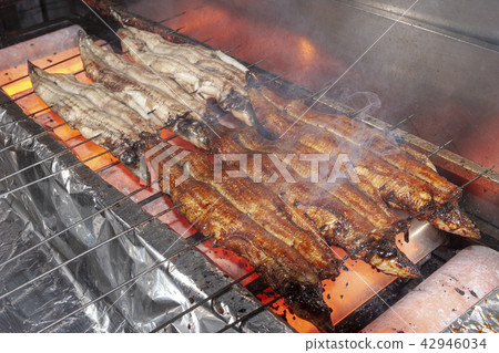Grilled eels of eel Grilled eels of eel 42946034