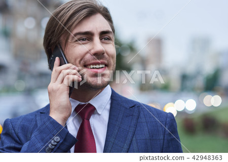 I should be there in time. I should be there in time. 42948363