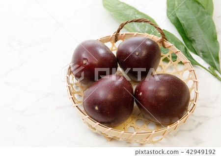 Fruit passion fruit 42949192
