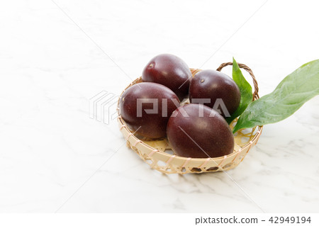 Fruit passion fruit Fruit passion fruit 42949194