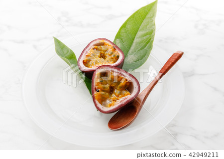 Fruit passion fruit 42949211