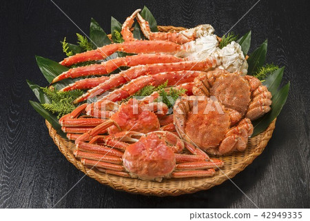 北海道的美味蟹肉菜餚 42949335