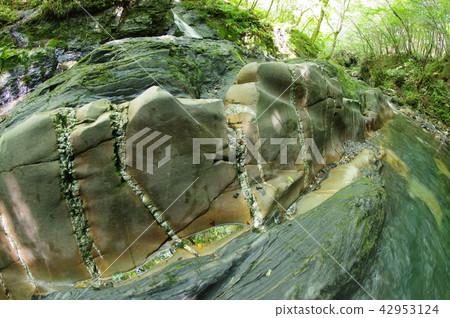 Shinshu Tatsuno Town Yagakawa Valley's Serpent Stone Intrusive Intrusive Dry Pit Country Designated Natural Monument Shinshu Tatsuno Town Yagakawa Valley's Serpent Stone Intrusive Intrusive Dry Pit Country Designated Natural Monument 42953124
