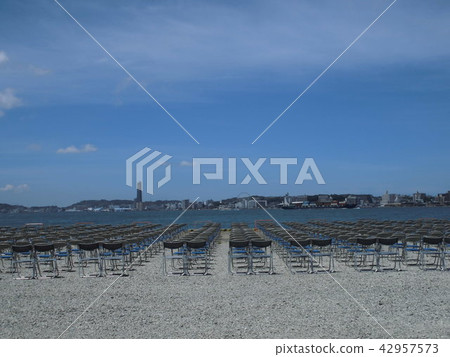 Kanmon Strait Fireworks display daytime gazebo (The other side is Shimonoseki) Kanmon Strait Fireworks display daytime gazebo (The other side is Shimonoseki) 42957573