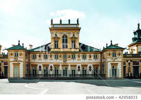 Old antique palace Wilanow in Warsaw 42958015