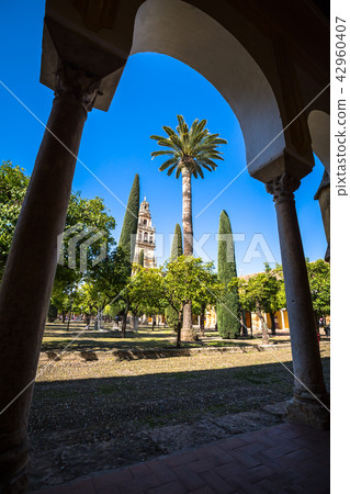 The bell tower at the Mezquita  42960407