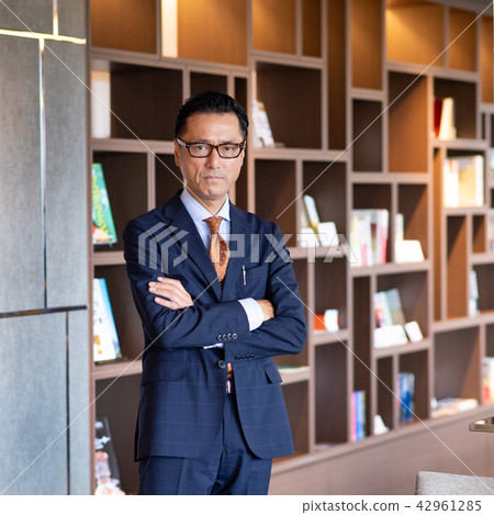 Middle Businessman Office Portrait Business Image Middle Businessman Office Portrait Business Image 42961285