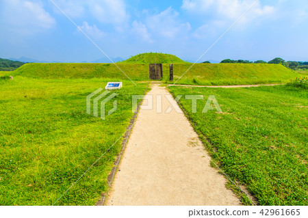 Saitobaru Burial Mounds [West City of Miyazaki Prefecture] 42961665