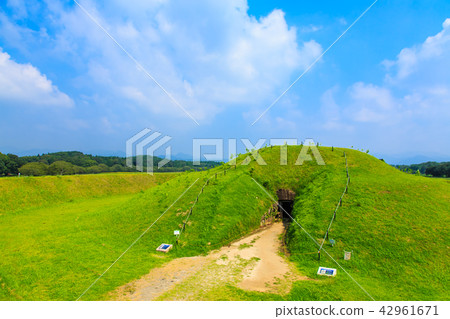 Saitobaru Burial Mounds [West City of Miyazaki Prefecture] 42961671