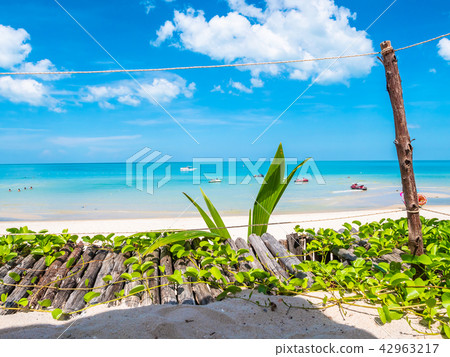 Beautiful tropical beach sea and ocean Beautiful tropical beach sea and ocean 42963217