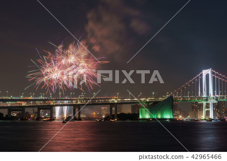 Tokyo Bay fireworks 42965466