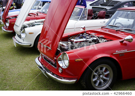 作為國內首款200公里/小時以上的高性能車型，Datsun Fairlady完成了Fairlady 2000型 42966460