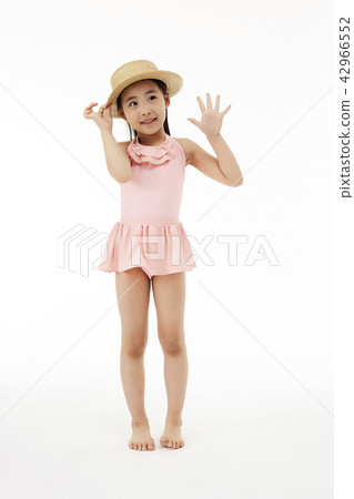 Water Play, Children 42966552