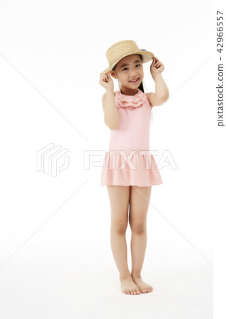 Water Play, Children 42966557