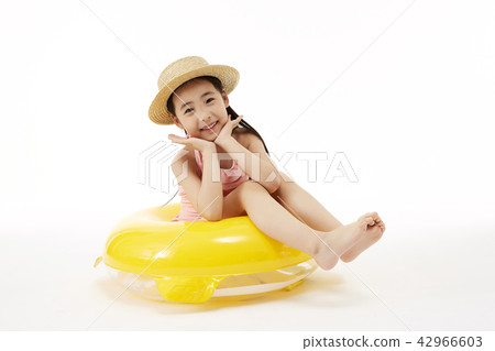 Water Play, Children 42966603
