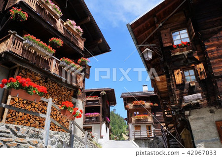 花村Grimens(瑞士Annievie谷)的房子的房子 花村Grimens(瑞士Annievie谷)的房子的房子 42967033