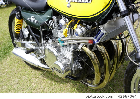 North American market export only motorcycle Kawasaki 900 super 4 "Z1" Z 900 air cooling 4 st parallel 4 cylinder DOHC 8 42967064