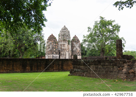 Wat Si Sawai Sukhothai Historical Park Thailand. Wat Si Sawai Sukhothai Historical Park Thailand. 42967758