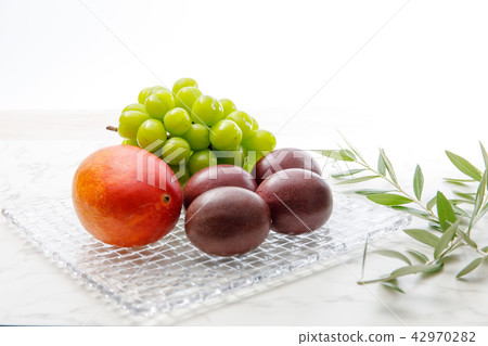 Assorted fruits Apple Mango · Shine Muscat · Passion fruit Assorted fruits Apple Mango · Shine Muscat · Passion fruit 42970282