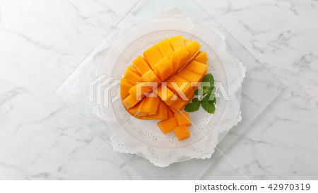 Fruit Mango variety: Apple mango 42970319