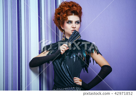 Red-haired lady Red-haired lady 42971852