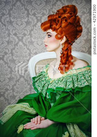 Princess in magnificent green dress Princess in magnificent green dress 42971900