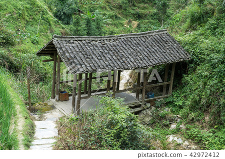 Longji viewpoint 3 bridge 42972412