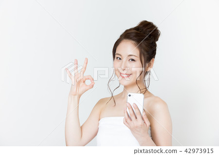 美女形象（智能手機） 42973915