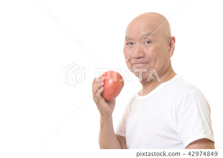 Senior to eat Ootama tomato Senior to eat Ootama tomato 42974849