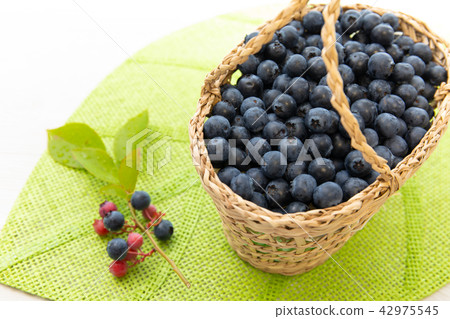Fruit blueberries 42975545