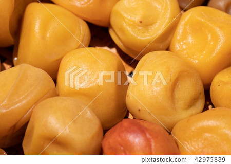 Umeboshi of plum rice porridge 42975889