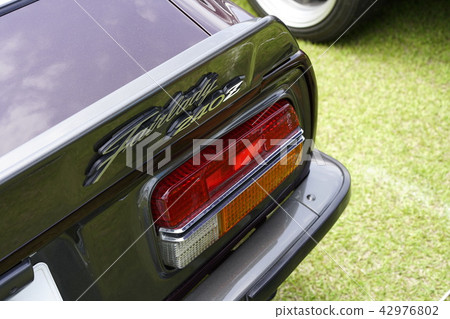 Fairlady 240Z-G Grandnose G鼻子FRP製造了航空達因鼻子和overfender安裝 Fairlady 240Z-G Grandnose G鼻子FRP製造了航空達因鼻子和overfender安裝 42976802
