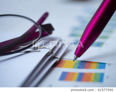 Business image · Graph · Glasses · Documents · Women 42977946