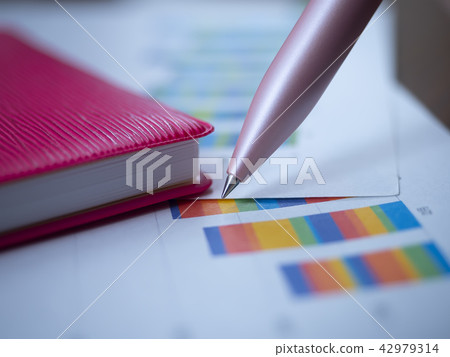 商業形象·圖·筆記本·女性 商業形象·圖·筆記本·女性 42979314