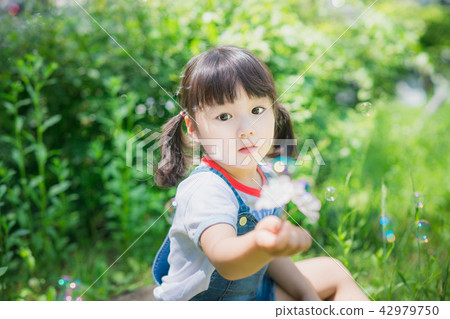 自然和女人的孩子 自然和女人的孩子 42979750