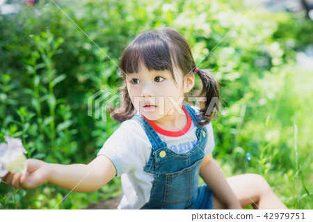 自然和女人的孩子 自然和女人的孩子 42979751