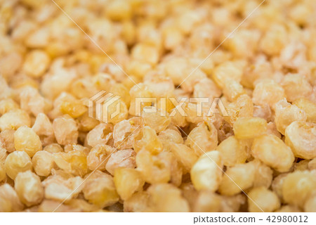 Dried longans,can be used as a background 42980012