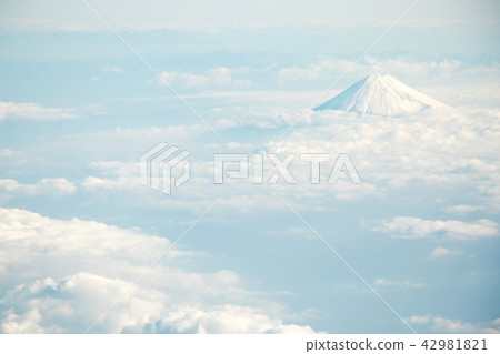 Fuji mountain in Japan with the group of cloud Fuji mountain in Japan with the group of cloud 42981821