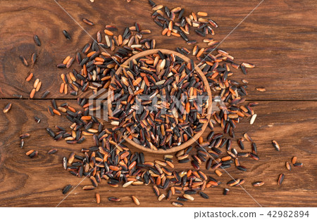 Wild rice in bowl Wild rice in bowl 42982894