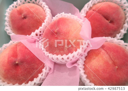 Peaches Peaches 42987513