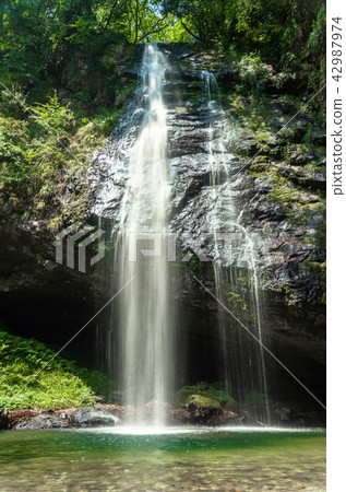 永豐瀑布（Crown Crowded）男子瀑布八月 42987974