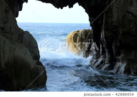 白山門的粗火山 42990454