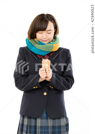 high school girl  42990925